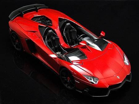 LAMBORGHINI AVENTADOR J