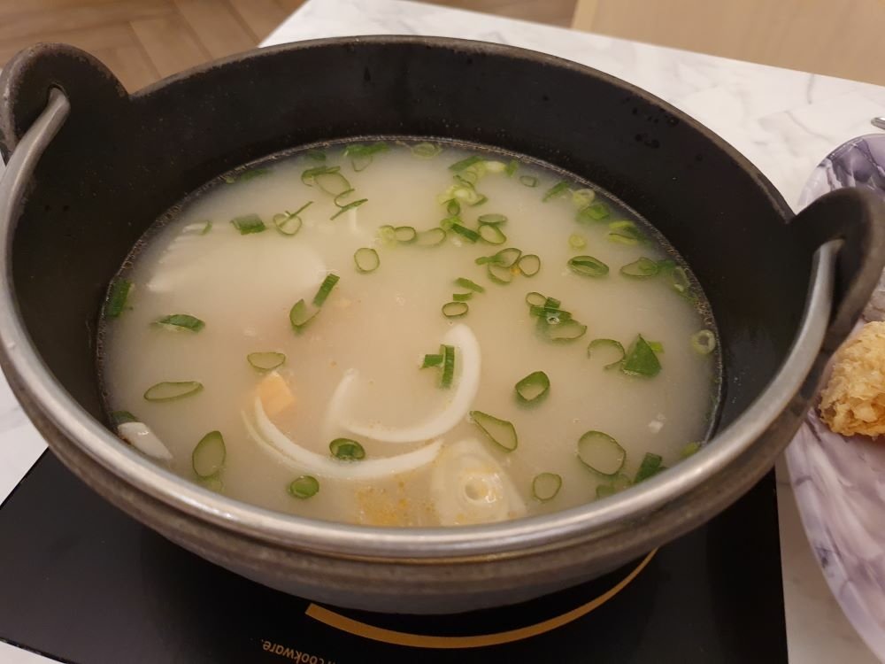 台中美食║西屯║日暮裏 冷蔵熟成肉専売．和牛鍋物食べ放題║頂