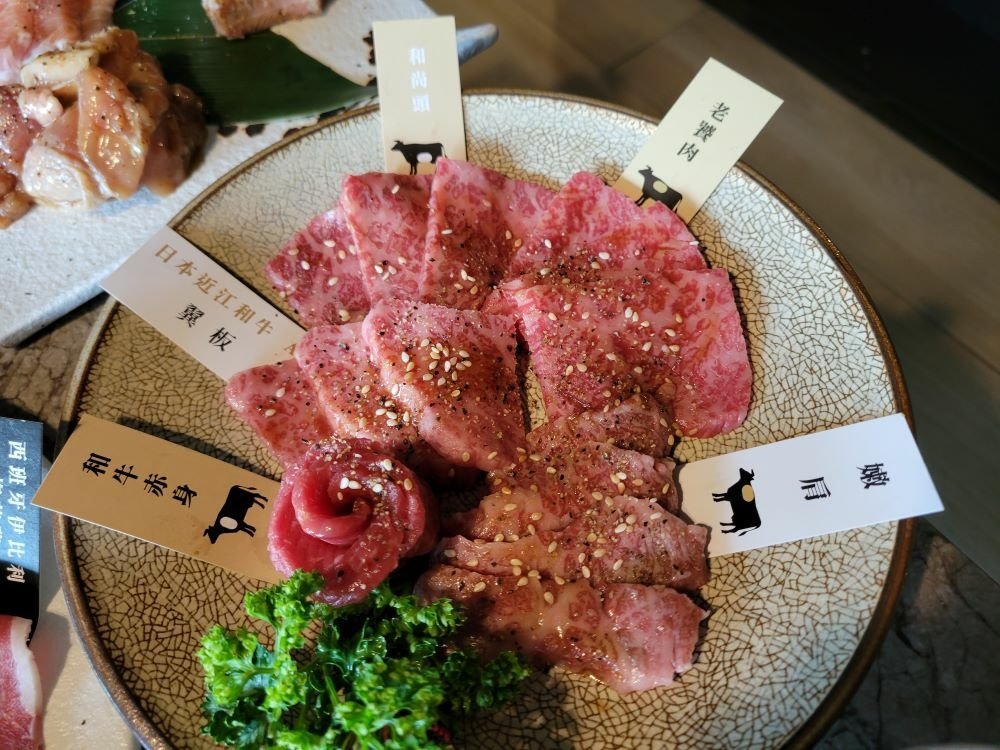 台中美食║南屯║佐賀野仁║頂級和牛燒肉吃到飽 也有套餐哦