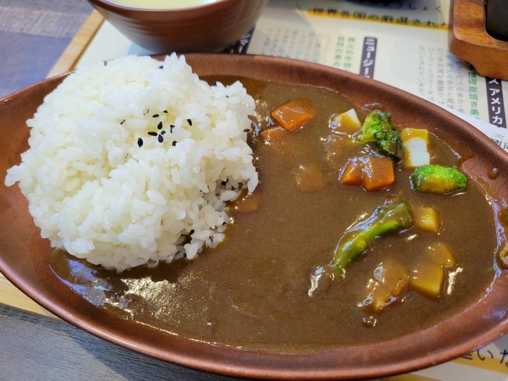 台中美食║西屯║鉄火牛排║樂軒集團旗下平價牛排館 新光三越店