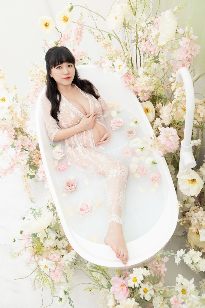 生活記事║親愛的莉絲Dear Liz║台中超高質感孕婦寫真