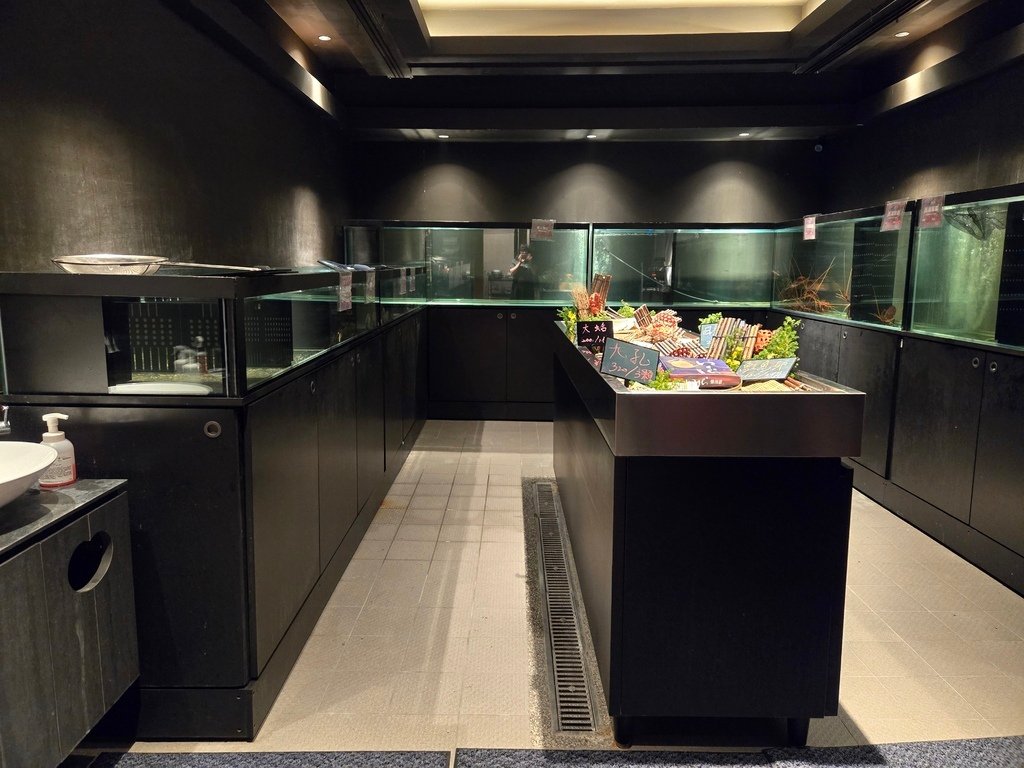 嘉義美食║黑毛屋本家/招待所 嘉義耐斯王子店║乾杯集團的頂級
