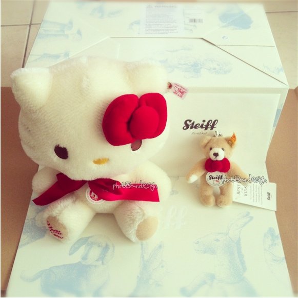 Steiff x Hello Kitty 【STEIFF限量版泰迪熊】