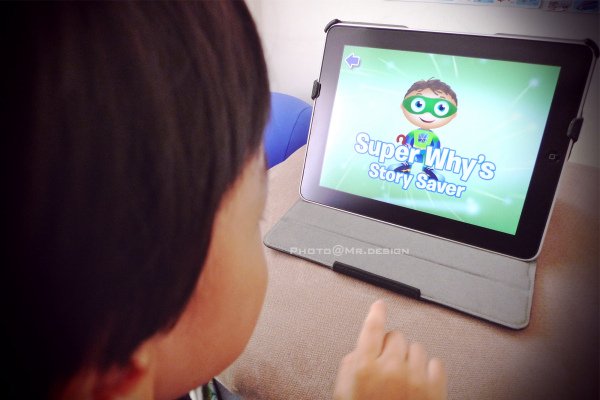 Todd用ipad玩super why學英文02.jpg