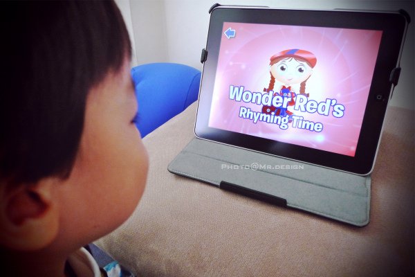 Todd用ipad玩super why學英文06.jpg