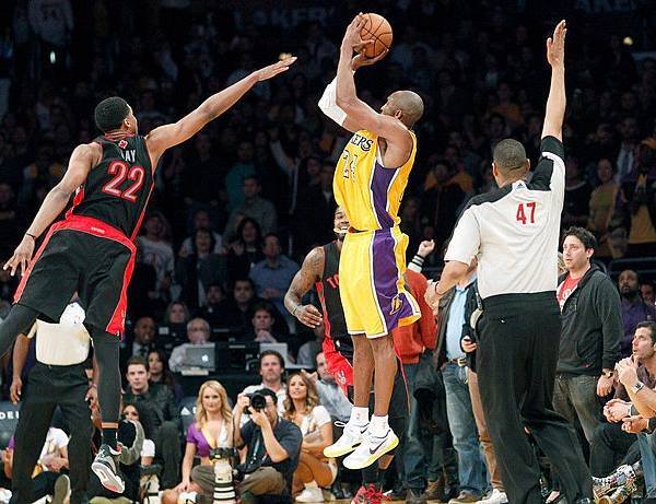 raptors_lakers_basketball__steven-rosenbergdailynews-com_8-l