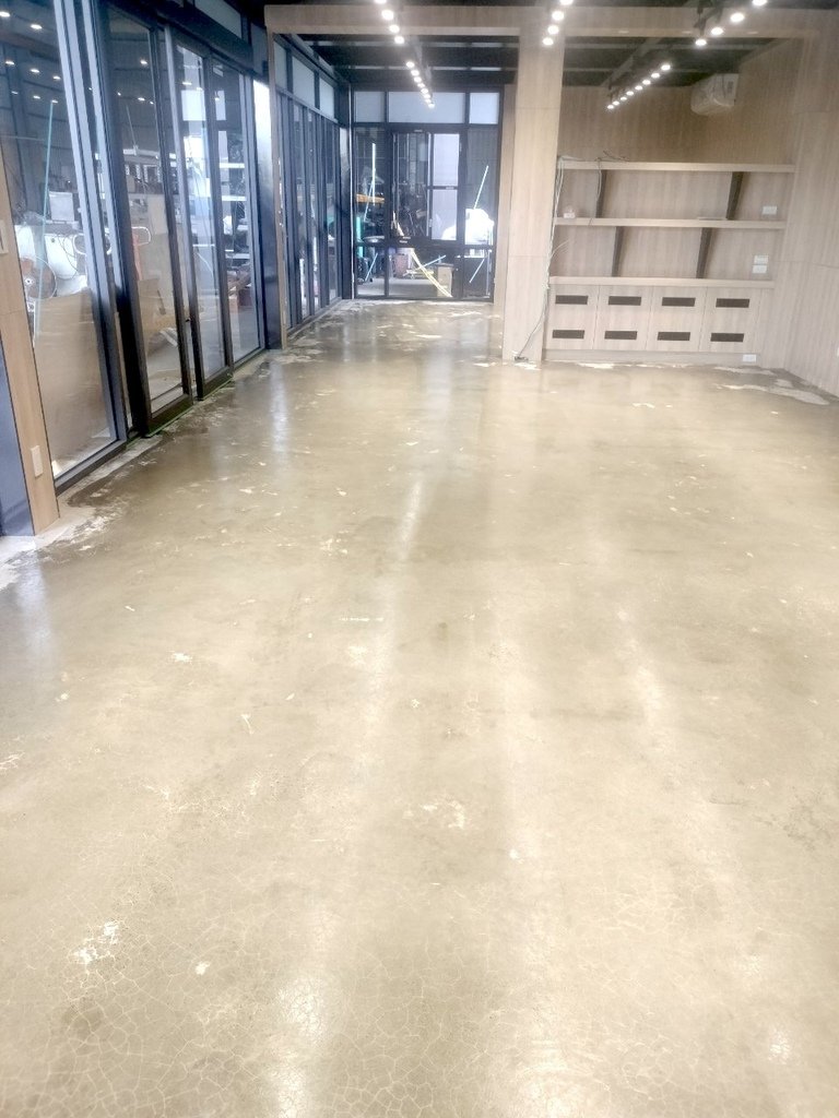 台南油漆｜環氧樹脂油漆5大好處｜振宏專業油漆團隊｜專業師傅施