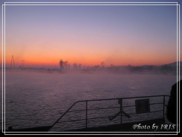霧淞島松花江擺渡船-3.jpg