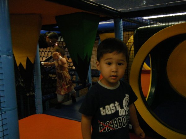 2009_0909playtown0019.JPG