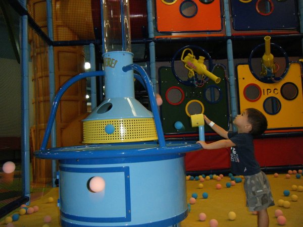 2009_0909playtown0042.JPG