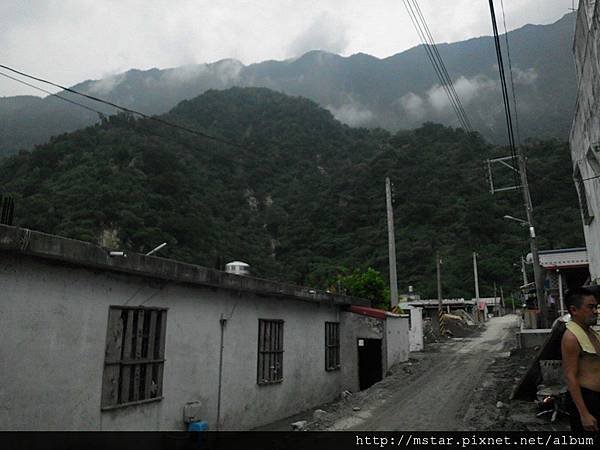 社區西南的飛田盤山