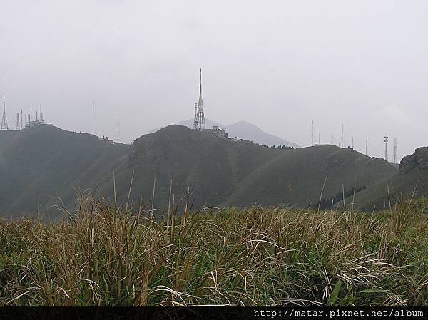 展望 電信發射站、遠方七星山
