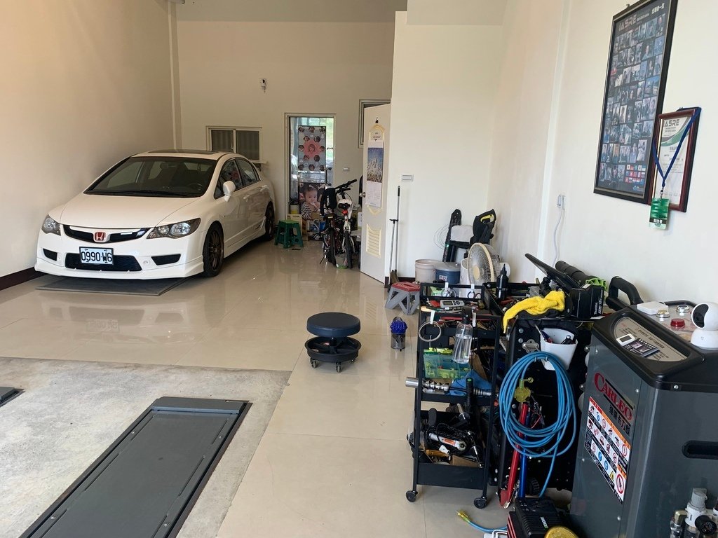 【汽車板金凹痕修復】吉米汽車凹痕修復中心(桃園青埔店)，車體鈑金凹痕處理／PDR微鈑金，價格效率堪稱完美！