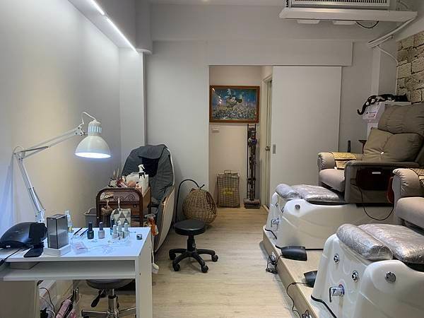 【布拉藝術美甲】台北行天宮中山區專業指甲凝膠、手部光療、手足