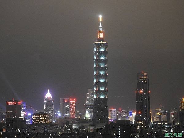台北101跨年煙火秀20200101(13).JPG