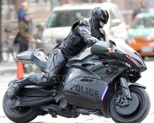 Robocop-Motorbike-4.jpg