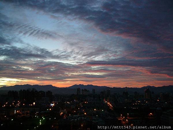 台中晨曦 04：59.JPG