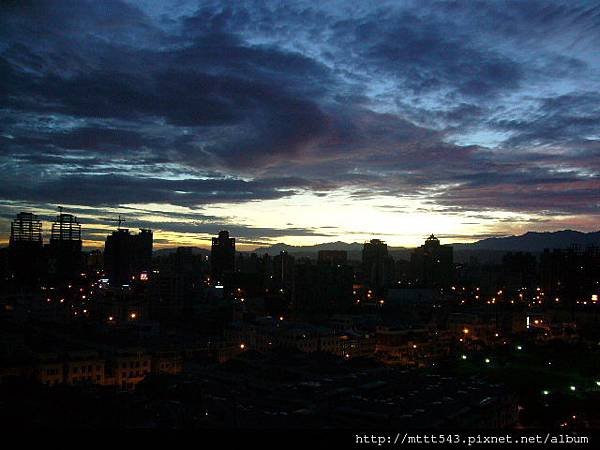 台中晨曦04：57.JPG