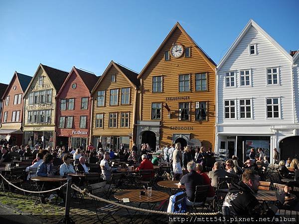 挪威。卑爾根(Bryggen)~被列為世界文化遺產的布呂根木屋群  (3).JPG