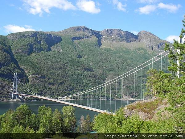 挪威。奧斯陸→卑爾根。穿過哈丹格大橋(Hardanger Bridge) (1).JPG