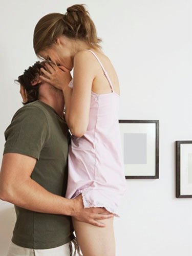 couple-kissing-lg-17493760.jpg