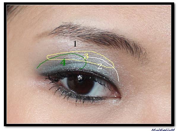 the body shop shimmer cubes 22 look-1 EYE.jpg