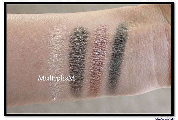 GUCCI EYESHADOW QUAD serpentine envy swatch2.jpg