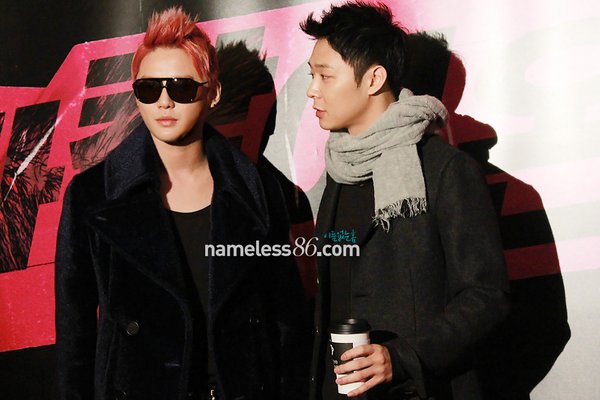 121108jackal03