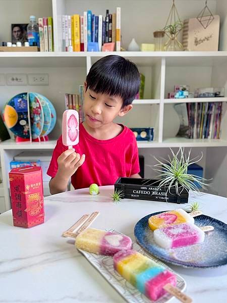 奇花異果鮮果冰棒｜冰棒界Hermes ｜夏日多彩繽紛的水果冰