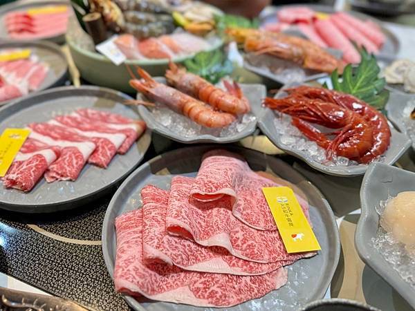 梨花A5和牛放題｜高雄和牛吃到飽火鍋，精緻和牛海鮮食材、哈根