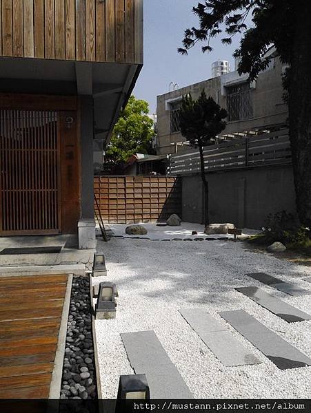 N_1360344.JPG