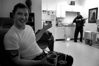 normal_tom-hardy-warrior-training-photo