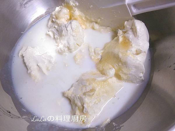 2015-09-03 乳酪起司冰淇淋蛋糕2