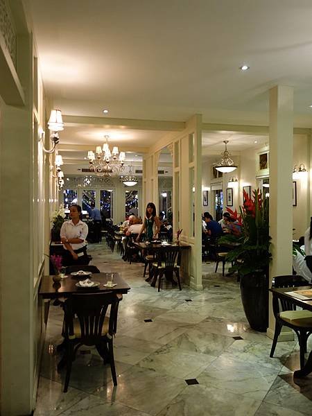 一樓用餐區- (1).JPG