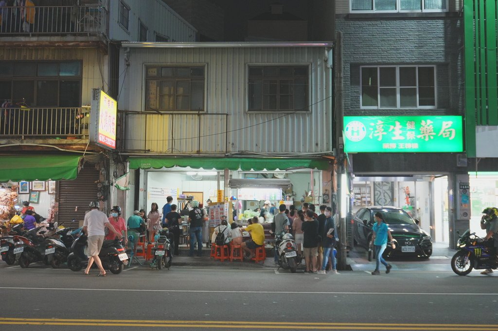 阿宏師火雞肉飯 宵夜幫吳鳳店｜下午四點營業到凌晨十二點，蚵仔