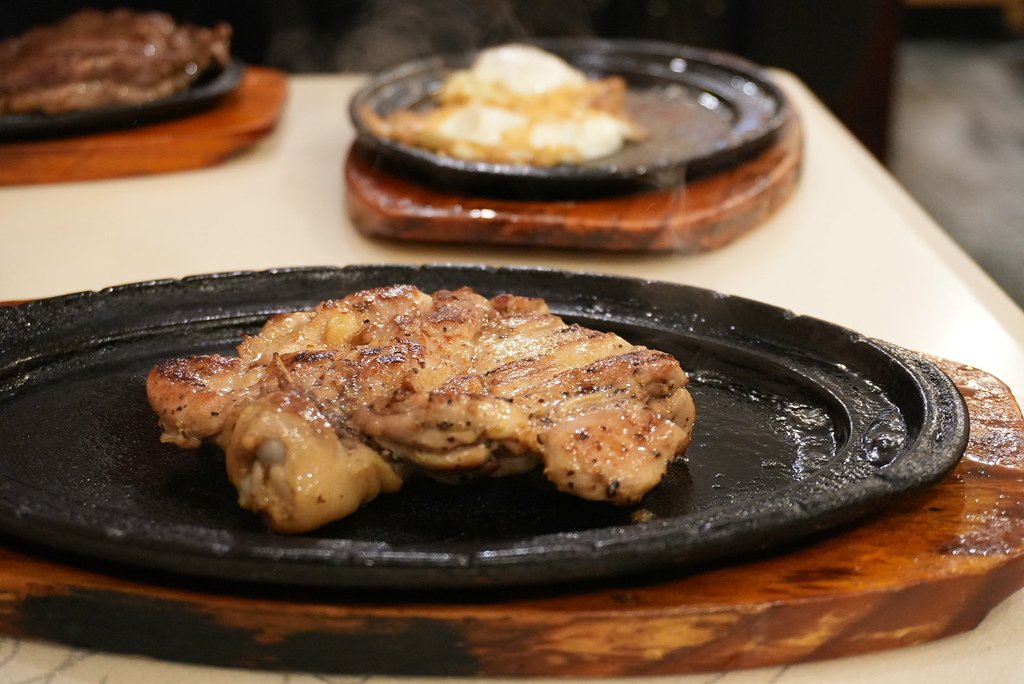 嘉義牛排｜Ｔ到鐵板：出餐速度快，店東親切，濃湯好喝