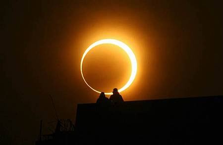 boston-big-picture-solar-eclipse.jpg