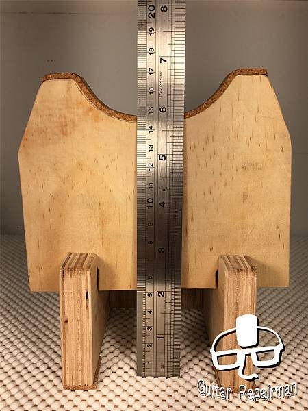 【開箱】Dr.Duck&apos;s Guitar Neck Rest