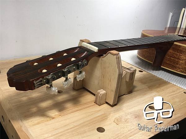 【開箱】Dr.Duck&apos;s Guitar Neck Rest