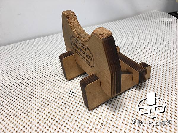 【開箱】Dr.Duck&apos;s Guitar Neck Rest