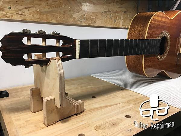 【開箱】Dr.Duck&apos;s Guitar Neck Rest