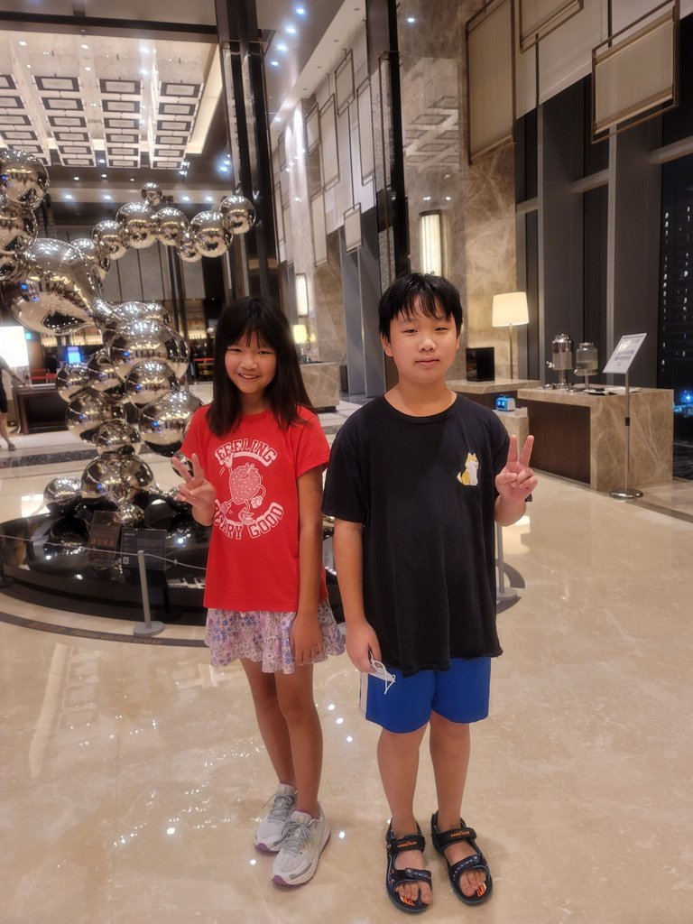 LINE_ALBUM_2023723-24回老家吃飯 28到台北團聚_230730_20.jpg