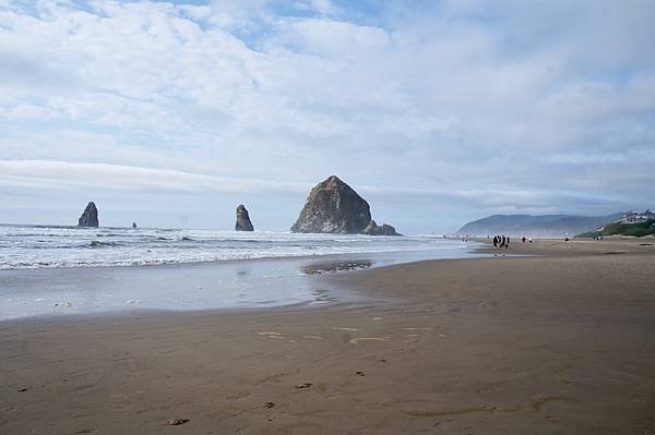 奧瑞岡州西北角海岸著名的Cannon Beach OR