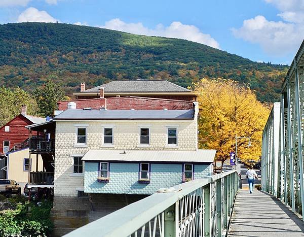 New England: Mohawk Trail, MA 