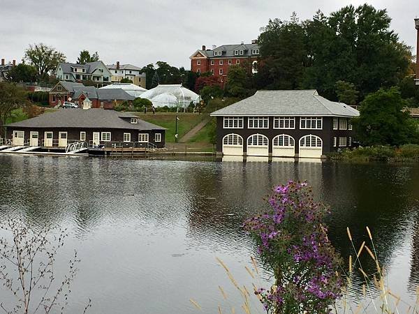 麻州五大學院小鎮 Northampton, Amherst,