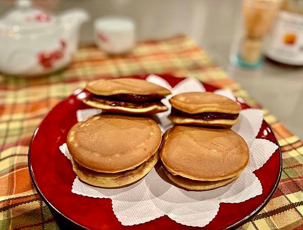 銅鑼燒(Dorayaki)和紫薯餅甜點