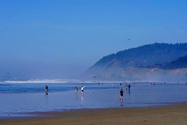 奧瑞岡州西北角海岸著名的Cannon Beach OR