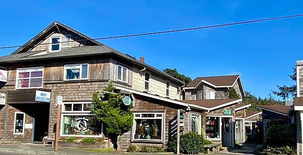 奧瑞岡州西北角海岸著名的Cannon Beach OR