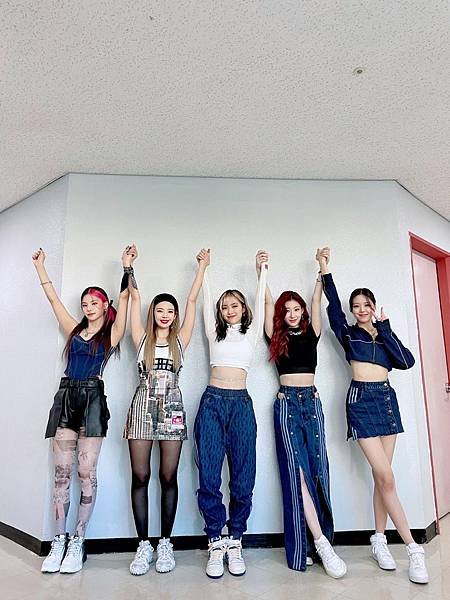 itzy.jpeg