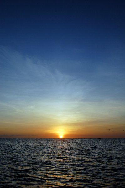 長灘島Boracay坐著風帆看夕陽